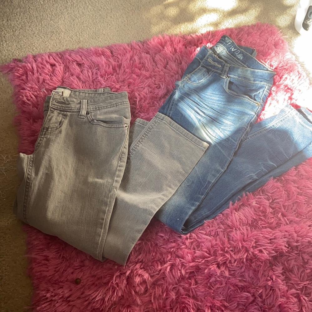 3 PAIR OF JEANS 2 SIZE 0 and 1 SIZE 26